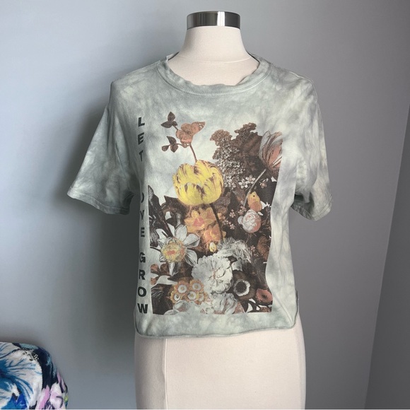 Mighty Fine XS Green Floral Cropped Crop Top T-Shirt Tee - Let Love Grow - Picture 1 of 13